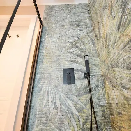 Celeste - Exclusive One Bedroom *