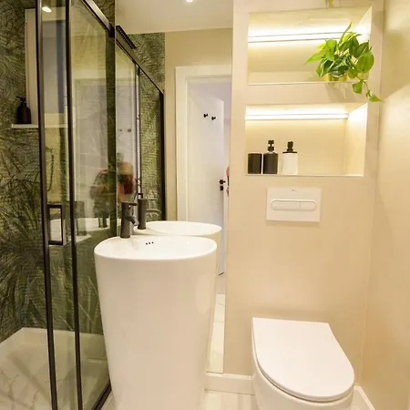 Celeste - Exclusive One Bedroom *