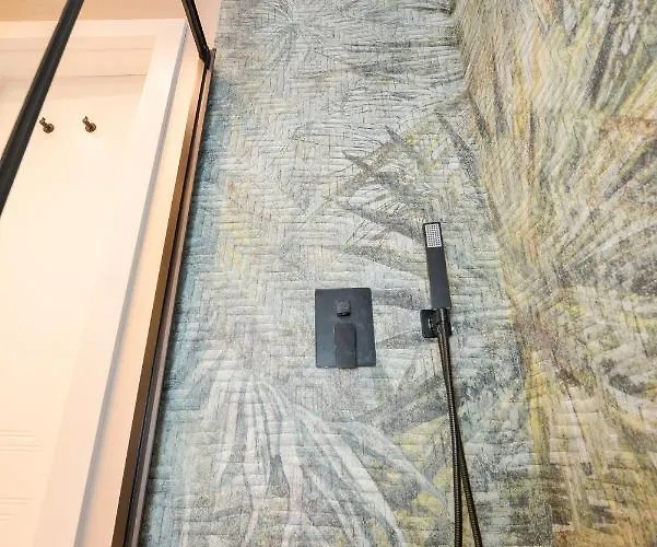 Celeste - Exclusive One Bedroom *