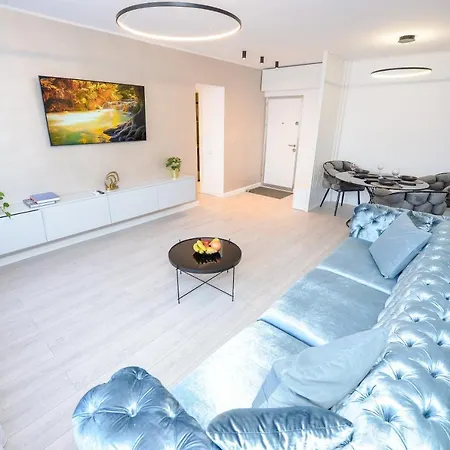 Апартаменти Celeste - Exclusive One Bedroom Бухарест